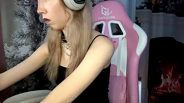 Jerrieberry online show from November 2025 01:56:01 PM