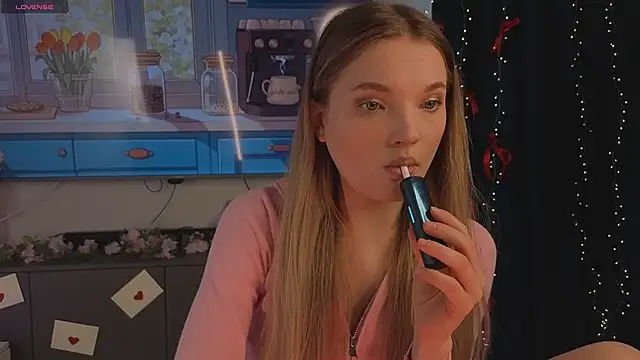 JulieLupo online show from March 2026 07:32:02 AM