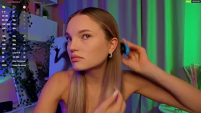 JulieLupo online show from December 2025 07:20:02 AM