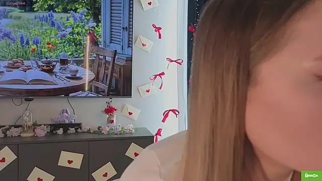 JulieLupo online show from March 2026 06:09:01 AM