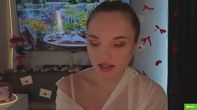 JulieLupo online show from March 2026 06:46:01 AM