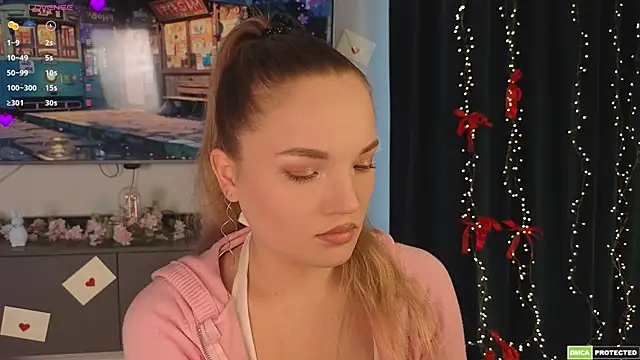 JulieLupo online show from April 2026 06:54:01 AM