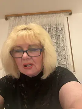 BoloshkaBlonda online show from November 2025 07:52:02 PM