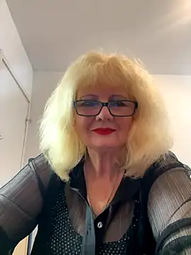 BoloshkaBlonda online show from October 2025 10:03:01 AM