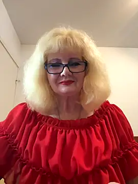 Snapshot of BoloshkaBlonda chatting on October 2025 04:16:01 PM BoloshkaBlonda online show from October 2025 04:16:01 PM
