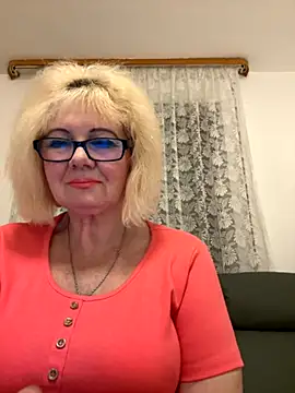 BoloshkaBlonda online show from November 2025 06:22:01 PM