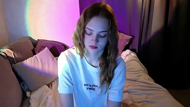 Snapshot of midnightMaya chatting on October 2025 09:23:02 PM midnightMaya online show from October 2025 09:23:02 PM