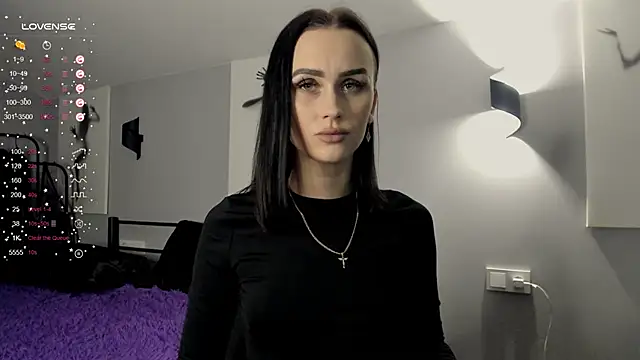 Lisa  Johnson online show from November 2025 08:53:02 PM