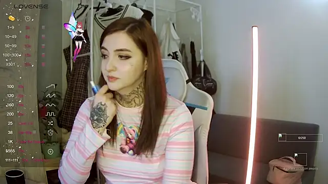 Snapshot of Rin_andersonn chatting on October 2025 07:54:01 AM Rin andersonn online show from October 2025 07:54:01 AM