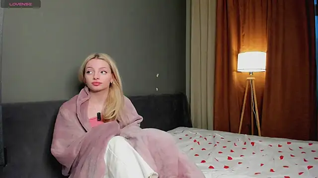 PocketDollX online show from April 2026 04:02:02 PM