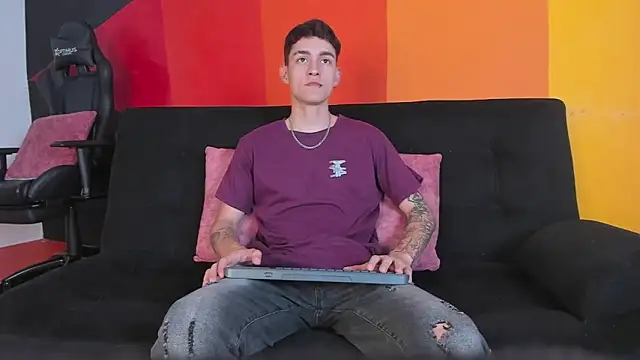 Snapshot of LukeSavagge chatting on October 2025 01:52:01 PM LukeSavagge online show from October 2025 01:52:01 PM