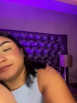 Snapshot of AryRose_ chatting on October 2025 12:50:01 PM AryRose online show from October 2025 12:50:01 PM