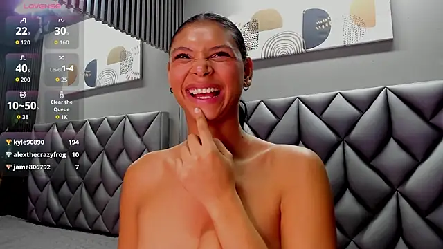 Snapshot of Sensual_Shantal chatting on October 2025 04:52:01 PM Sensual Shantal online show from October 2025 04:52:01 PM