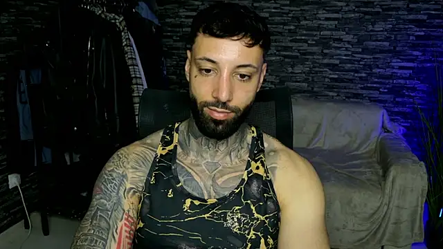 Snapshot of MasculineGuy99 chatting on May 2026 09:39:01 PM MasculineGuy99 online show from May 2026 09:39:01 PM