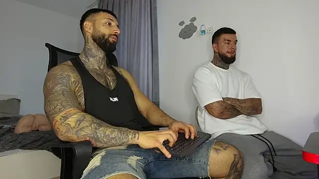 MasculineGuy99 online show from November 2025 09:25:01 AM