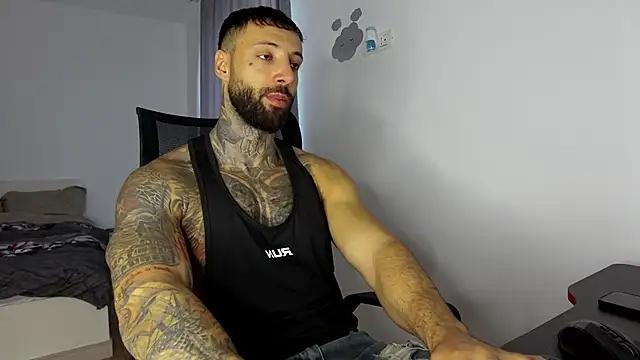 MasculineGuy99 online show from November 2025 07:12:01 AM