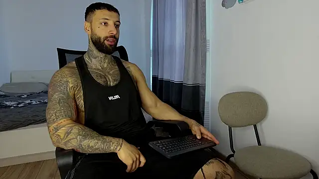 MasculineGuy99 online show from November 2025 07:01:01 AM