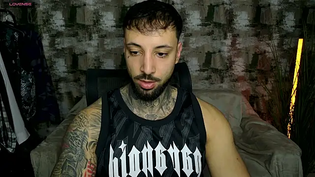 MasculineGuy99 online show from January 2026 05:16:01 PM