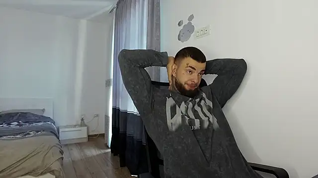 MasculineGuy99 online show from October 2025 06:25:02 AM