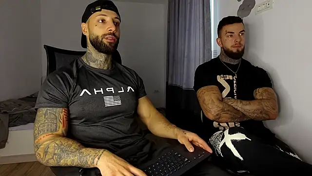 MasculineGuy99 online show from November 2025 07:24:02 AM