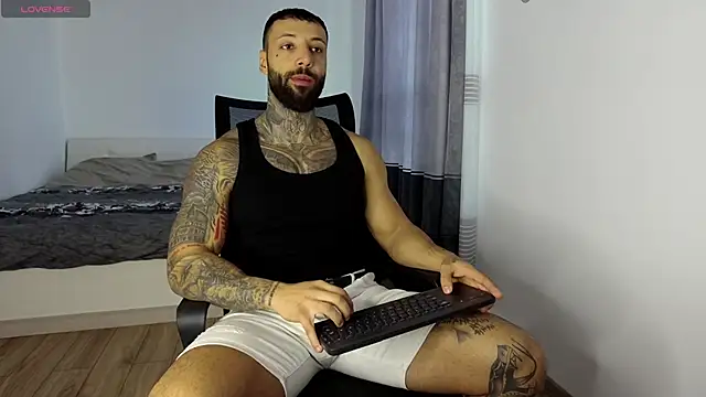 MasculineGuy99 online show from October 2025 05:51:02 AM