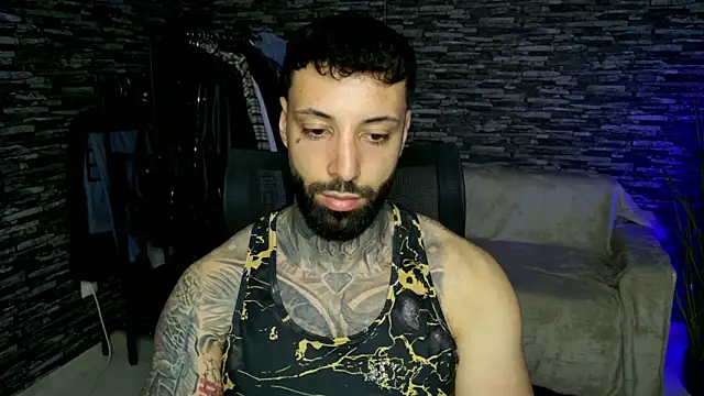 Snapshot of MasculineGuy99 chatting on May 2026 08:12:02 PM MasculineGuy99 online show from May 2026 08:12:02 PM