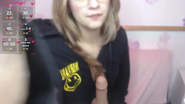 Snapshot of Alyy_cute_ chatting on October 2025 02:13:01 AM Alyy cute online show from October 2025 02:13:01 AM