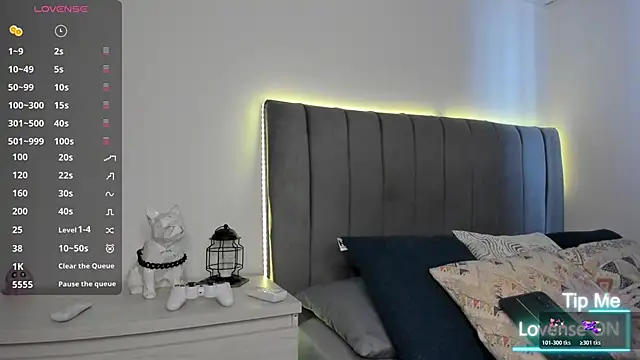 JARETHH online show from October 2025 01:41:01 PM