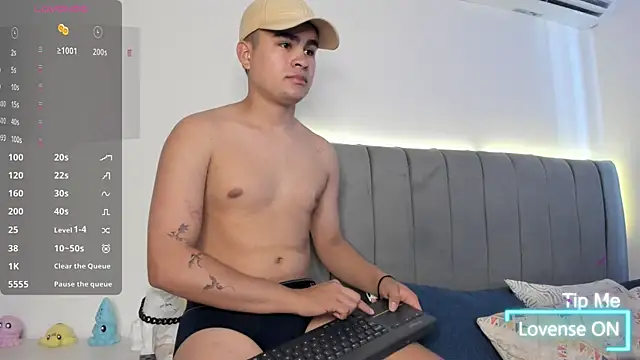 JARETHH online show from November 2025 01:47:01 PM