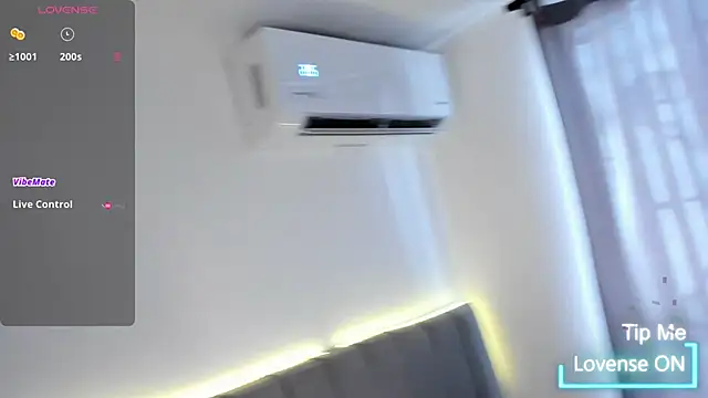 JARETHH online show from November 2025 01:48:01 PM