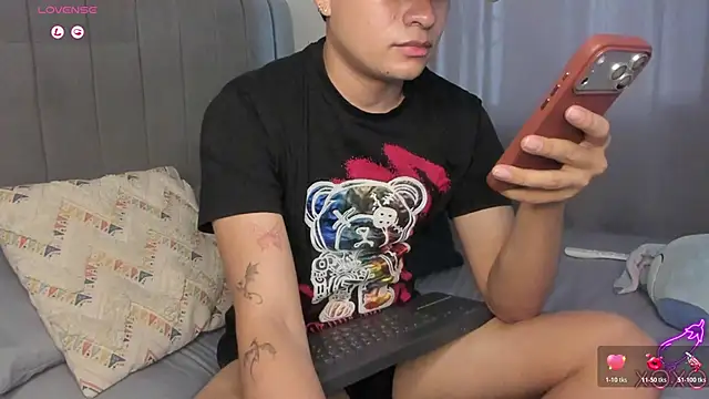 JARETHH online show from April 2026 09:41:02 PM