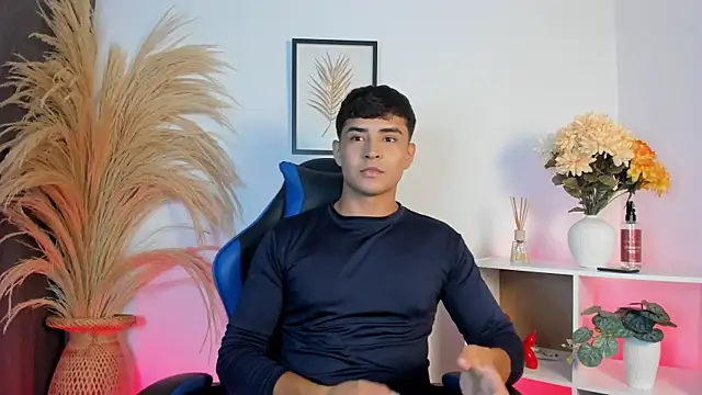 Thiago Connor21 online show from April 2026 11:02:02 PM