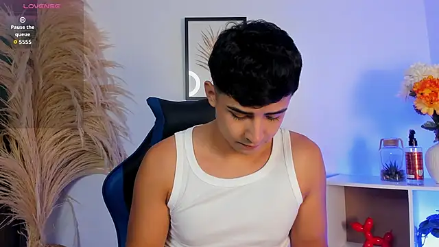 Thiago Connor21 online show from June 2026 10:22:01 PM