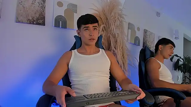 Thiago Connor21 online show from March 2026 06:30:02 PM