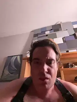 Snapshot of GymBoy83 chatting on October 2025 10:40:02 AM GymBoy83 online show from October 2025 10:40:02 AM