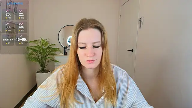 Snapshot of travelerrrr chatting on October 2025 02:34:01 AM travelerrrr online show from October 2025 02:34:01 AM