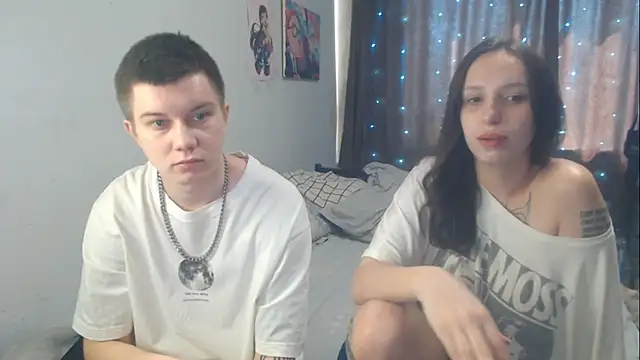 Snapshot of Mark_and_Wendy chatting on June 2026 07:14:02 AM Mark and Wendy online show from June 2026 07:14:02 AM