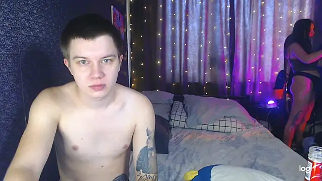 Snapshot of Mark_and_Wendy chatting on December 2025 05:45:01 AM Mark and Wendy online show from December 2025 05:45:01 AM