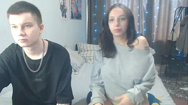 Snapshot of Mark_and_Wendy chatting on May 2026 07:25:02 AM Mark and Wendy online show from May 2026 07:25:02 AM