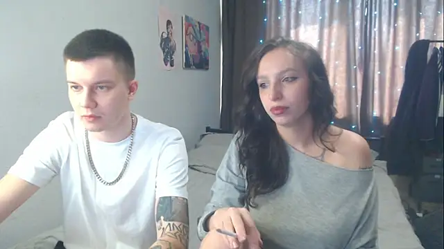 Snapshot of Mark_and_Wendy chatting on May 2026 07:49:02 AM Mark and Wendy online show from May 2026 07:49:02 AM