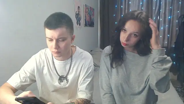 Snapshot of Mark_and_Wendy chatting on May 2026 07:06:01 AM Mark and Wendy online show from May 2026 07:06:01 AM