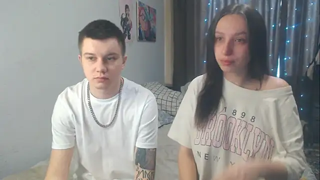 Snapshot of Mark_and_Wendy chatting on May 2026 08:54:01 AM Mark and Wendy online show from May 2026 08:54:01 AM