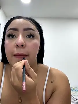 Aria Laurent online show from October 2025 05:38:02 PM