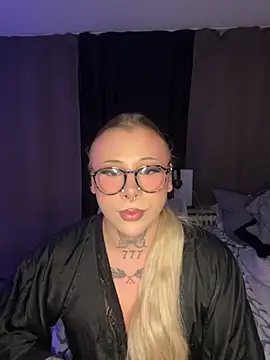 Snapshot of Kimberly-sweety chatting on October 2025 07:22:01 PM Kimberly-sweety online show from October 2025 07:22:01 PM