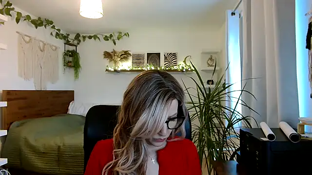 LottieMilfUK online show from October 2025 03:45:02 PM