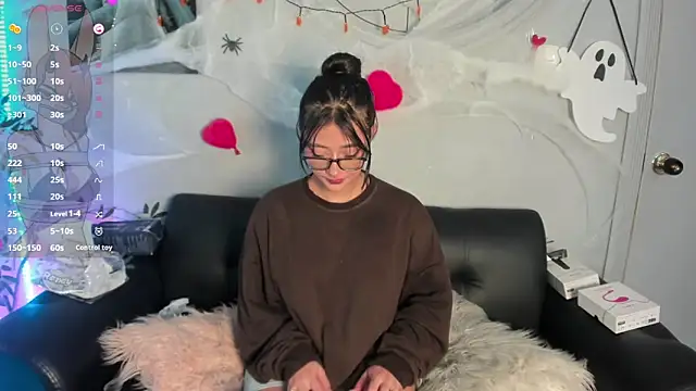 Snapshot of Hekate_20 chatting on October 2025 07:04:02 PM Hekate 20 online show from October 2025 07:04:02 PM