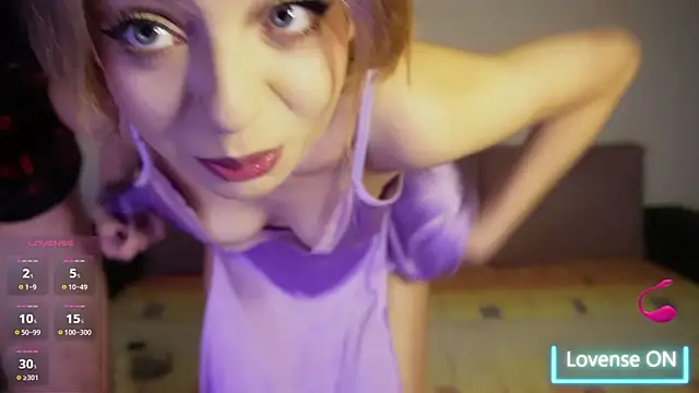 Dahliacruzz online show from November 2025 05:39:02 PM