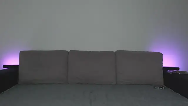 Dahliacruzz online show from November 2025 08:26:02 AM