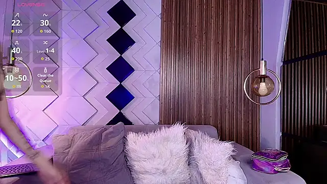 Matti sofia  online show from November 2025 07:07:01 PM