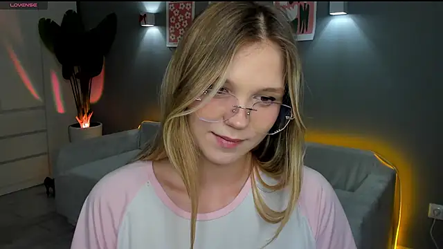 linakorvin online show from October 2025 01:33:02 PM